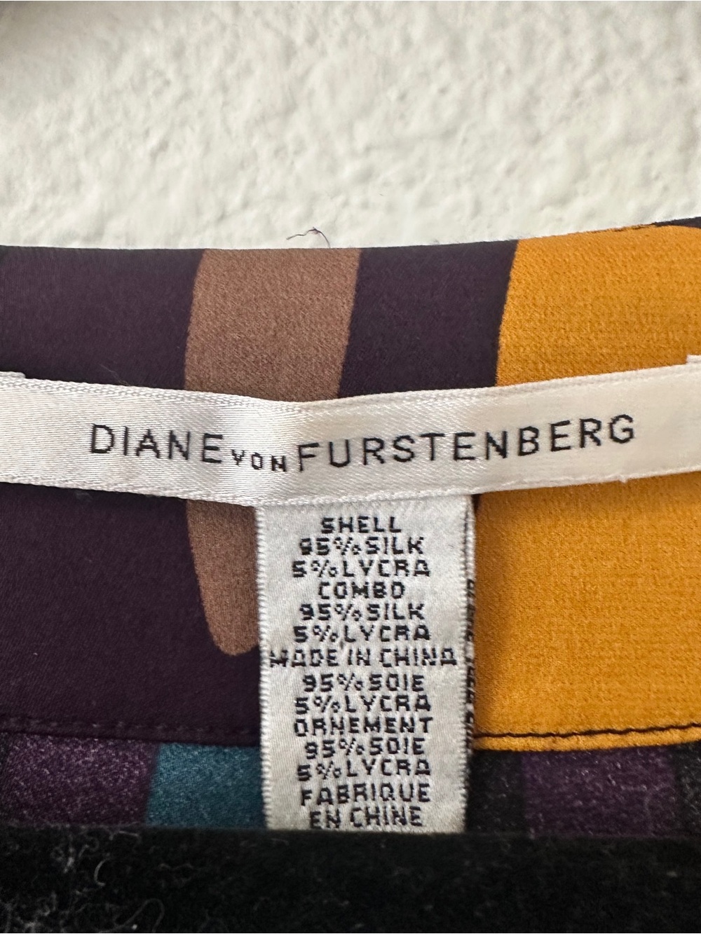 Diane Von Furstenberg Silk Abstract Print Cap-Sleeve Sheath Dress - Picture 3 of 5